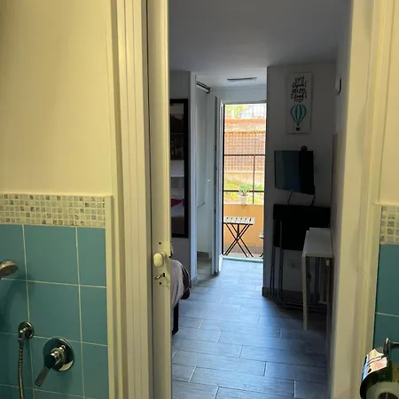 Monolocale Trastevere Locato Per Finalità Turistiche Roma