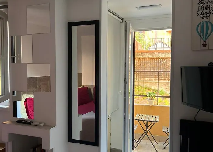 Апартаменты Monolocale Trastevere Locato Per Finalita Turistiche Рим