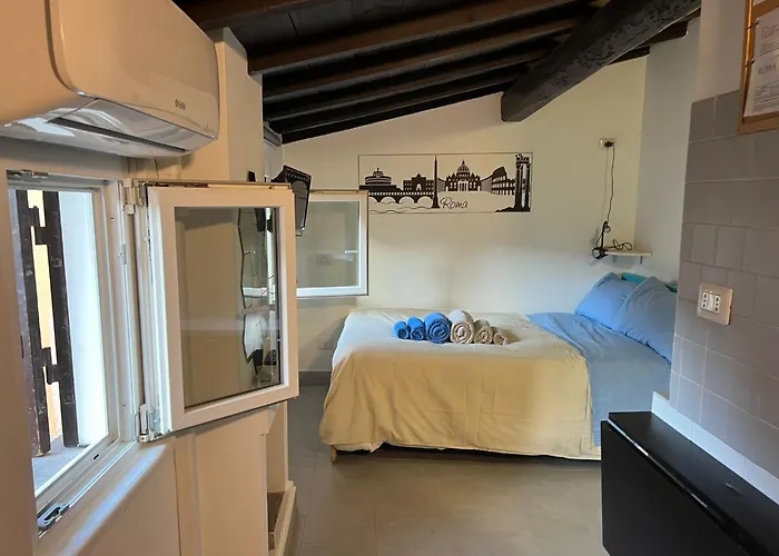 Monolocale Trastevere Locato Per Finalita Turistiche Апартаменты Рим